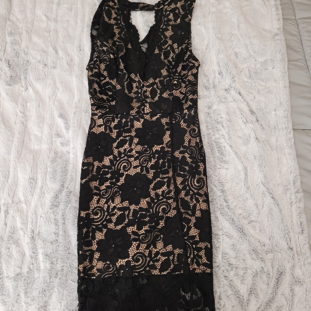 Privy Elegant Black and Cream Floral Midi Dress